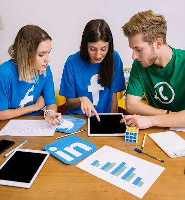 Top LinkedIn Profile Experts in Singapore